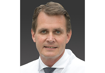 柏林夏洛特大学医院肌肉骨骼外科中心行政院长、创伤与修复重建外科主任    Prof. Dr. med. Ulrich Stöckle